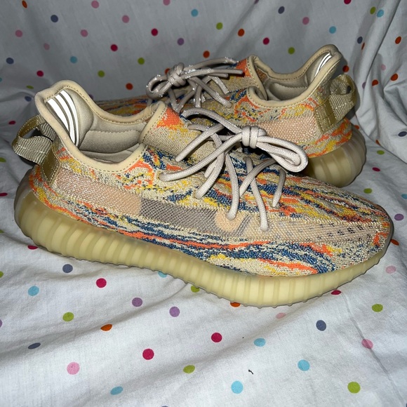 Yeezy - Picture 2 of 4